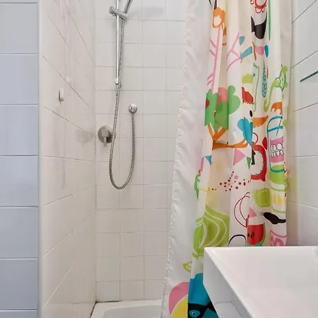 Skyview Roomy 公寓